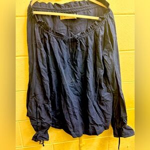 Woman’s we the free dark blue off the shoulder small tunic top